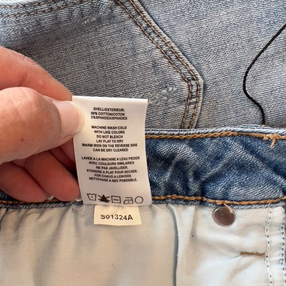 Vigoss women's size 28 light wash high waist frayed edge denim jean shorts #2685 - Picture 10 of 10